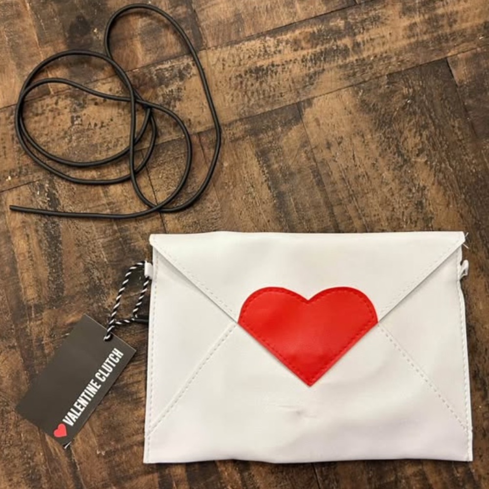 White and Red Heart Clutch Wristlet